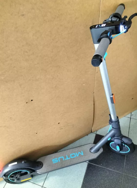 HULAJNOGA ELEKTRYCZNA MOTUS SCOOTY 10 LITE