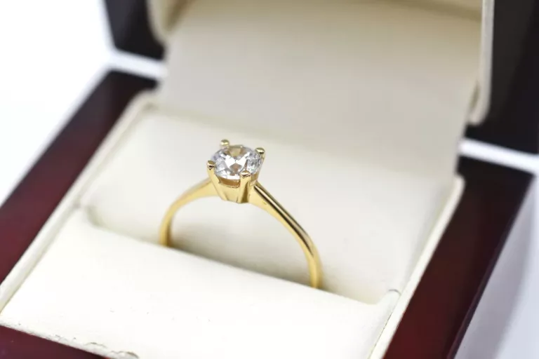 ŚLICZNY ZŁOTY PIERŚCIONEK Z CYRKONIĄ P585 14K 1,74G R18