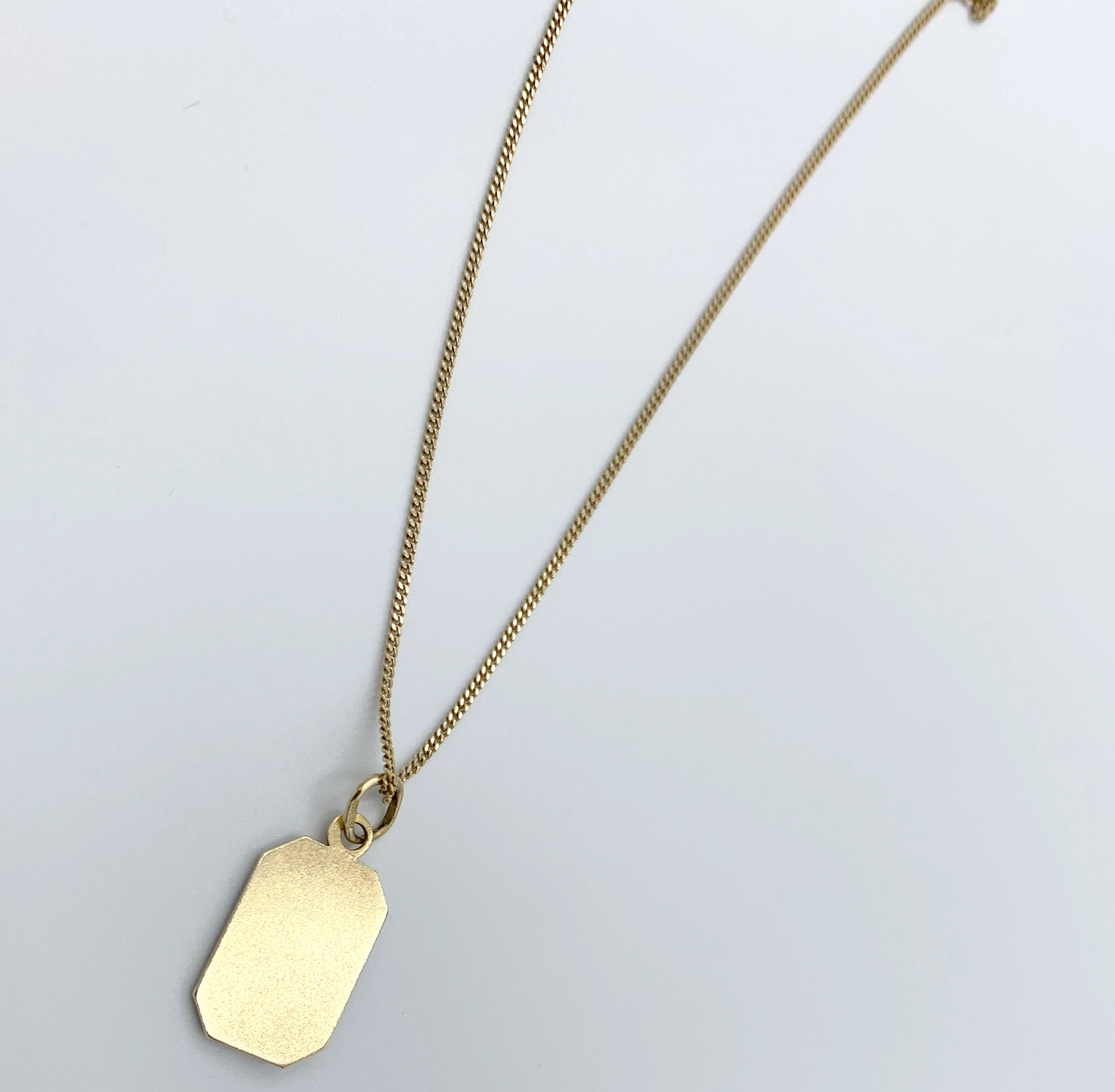 wyrob-jubilerski-uzywany-lancuszek-z-zawieszka-splot-inny-splot