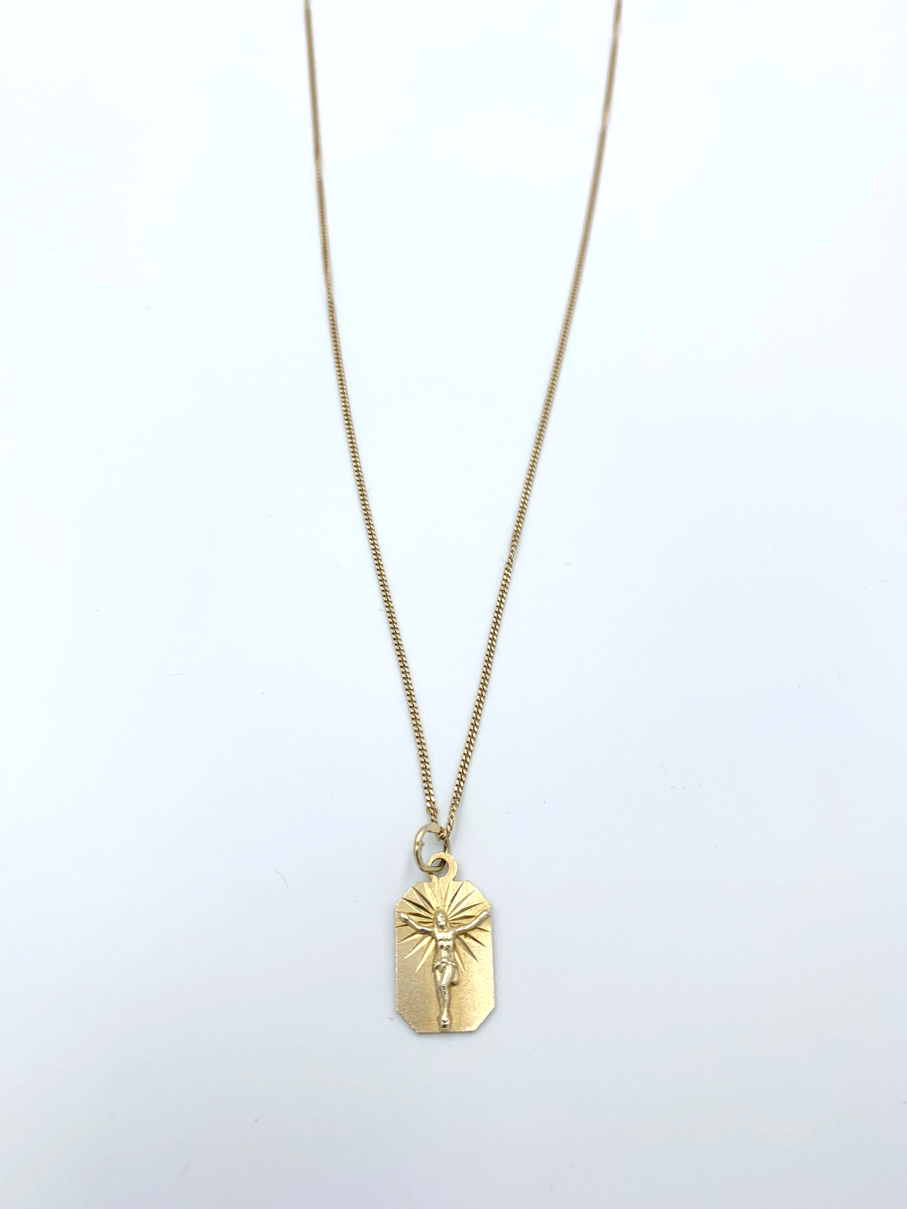 wyrob-jubilerski-uzywany-lancuszek-z-zawieszka-marka-bez-marki