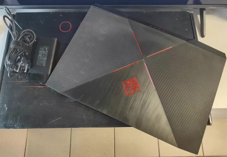 LAPTOP HP OMEN 17-AN100NW I5 8GB/1000GB NVIDIA GEFORCE GTX1050