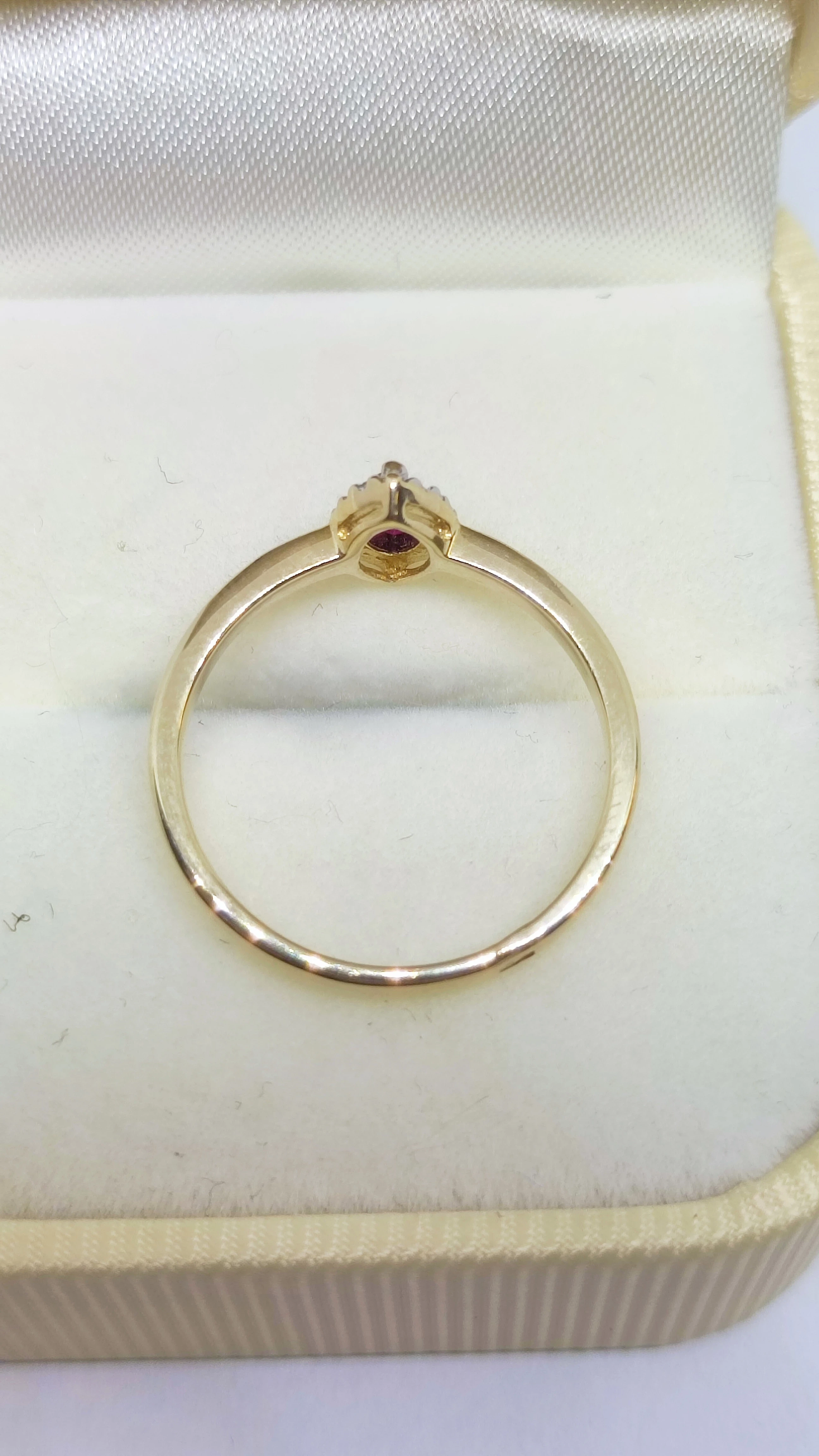 zloty-pierscionek-14k-z-rubinem-i-brylantami-kamien-brylant