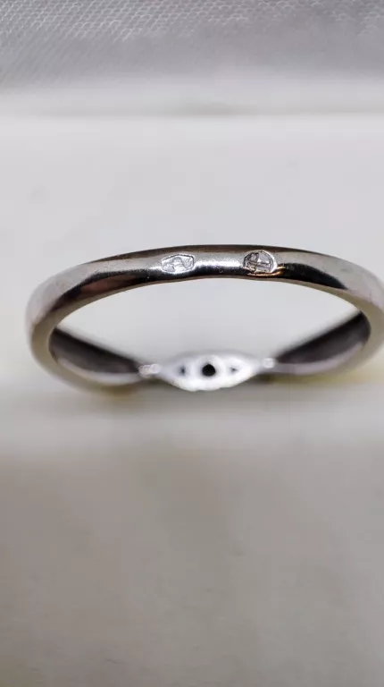 PIERŚCIONEK BIAŁE ZŁOTO 14K Z BRYLANTEM