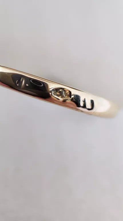 pierscionek-14k-z-diamentem-rodzaj-wyrob-jubilerski