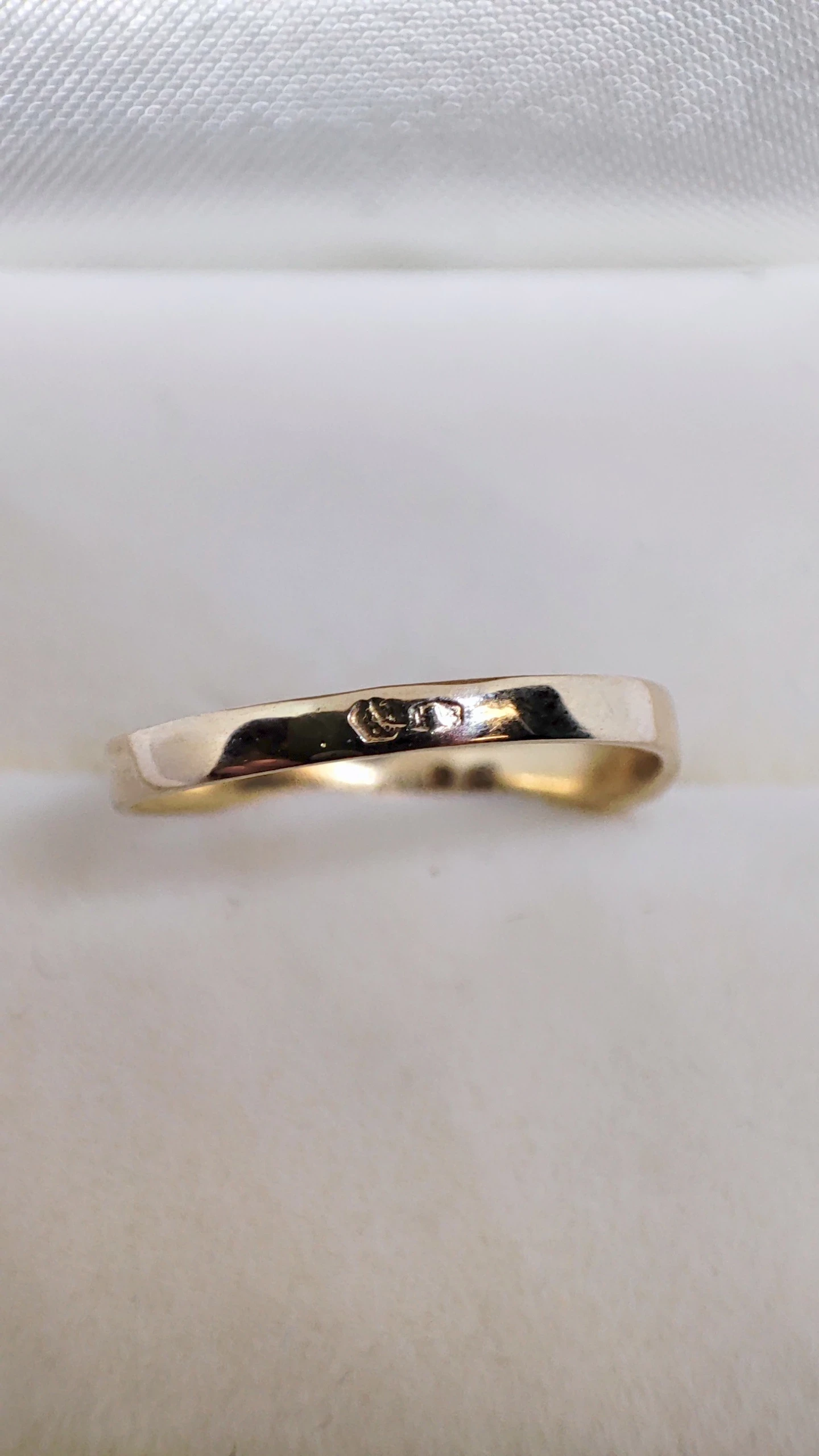 pierscionek-14k-z-diamentem-rodzaj-klasyczne