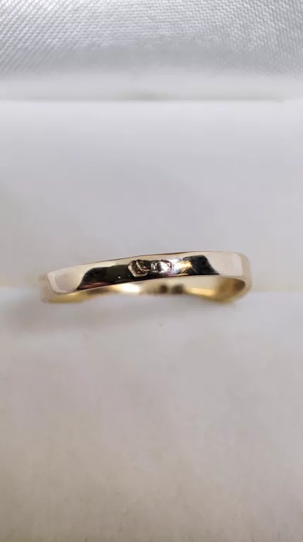 pierscionek-14k-z-diamentem-rodzaj-klasyczne