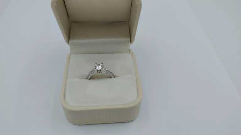 wyrob-jubilerski-uzywany-pierscionek-winnicka-24-kielce