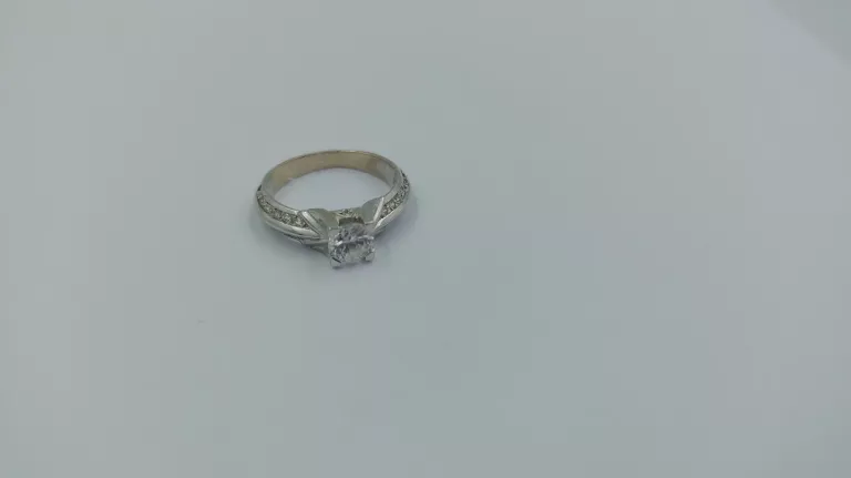 wyrob-jubilerski-uzywany-pierscionek-marka-bez-marki