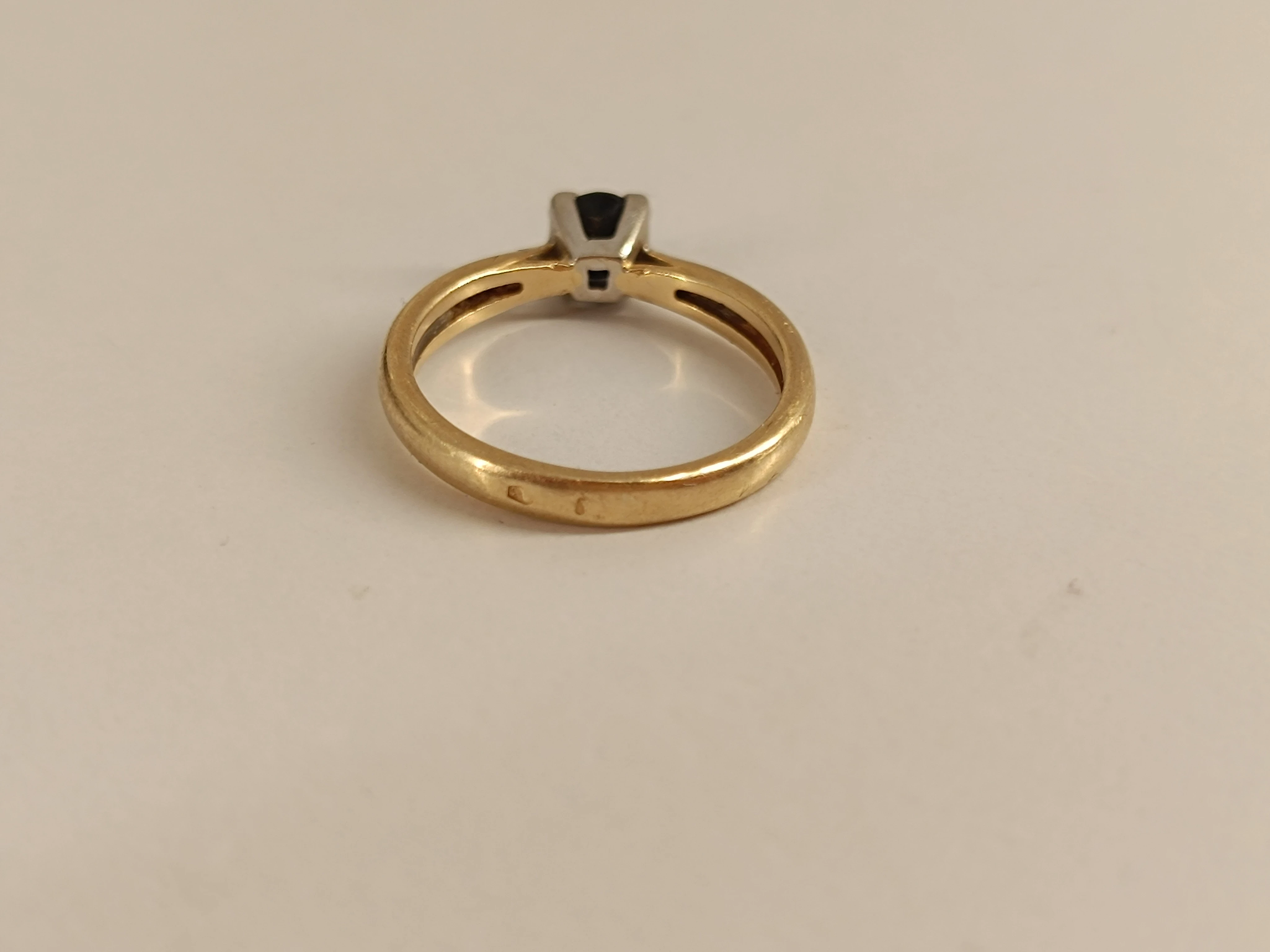 zloty-pierscionek-585-ean-gtin-5903772051186