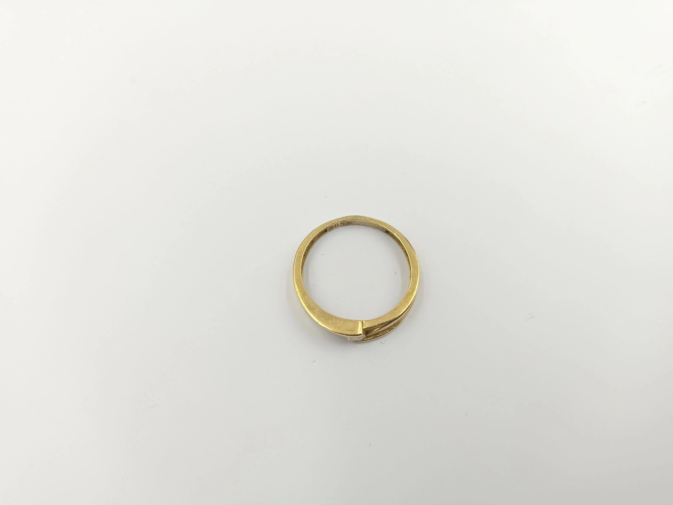 wyrob-jubilerski-uzywany-pierscionek-marka-bez-marki