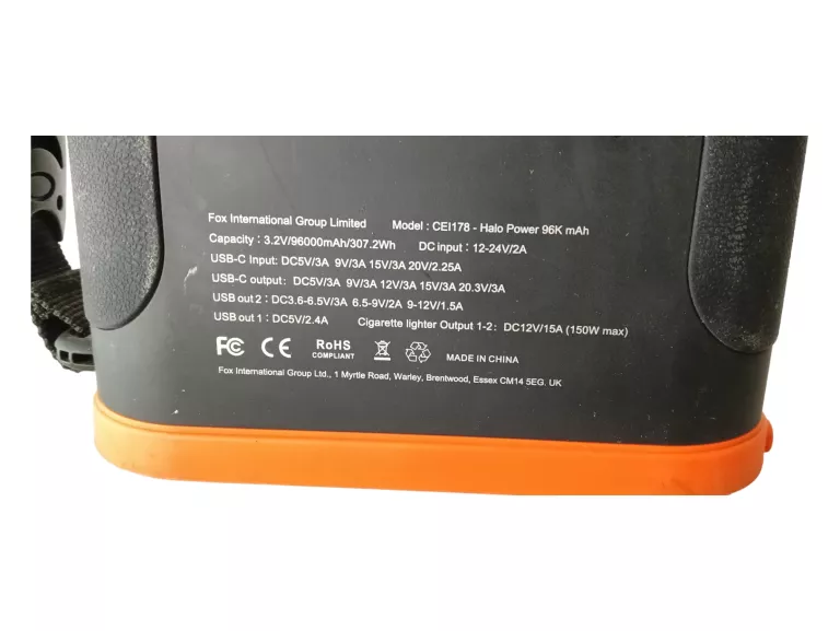 POWERBANK Z LATARKĄ FOX HALO 96K POWER PACK
