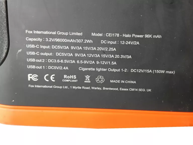 POWERBANK Z LATARKĄ FOX HALO 96K POWER PACK
