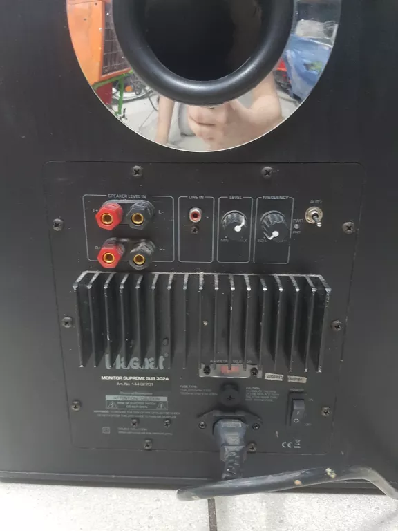 SUBWOOFER MAGNAT MONITOR SUPREME 302A OPIS