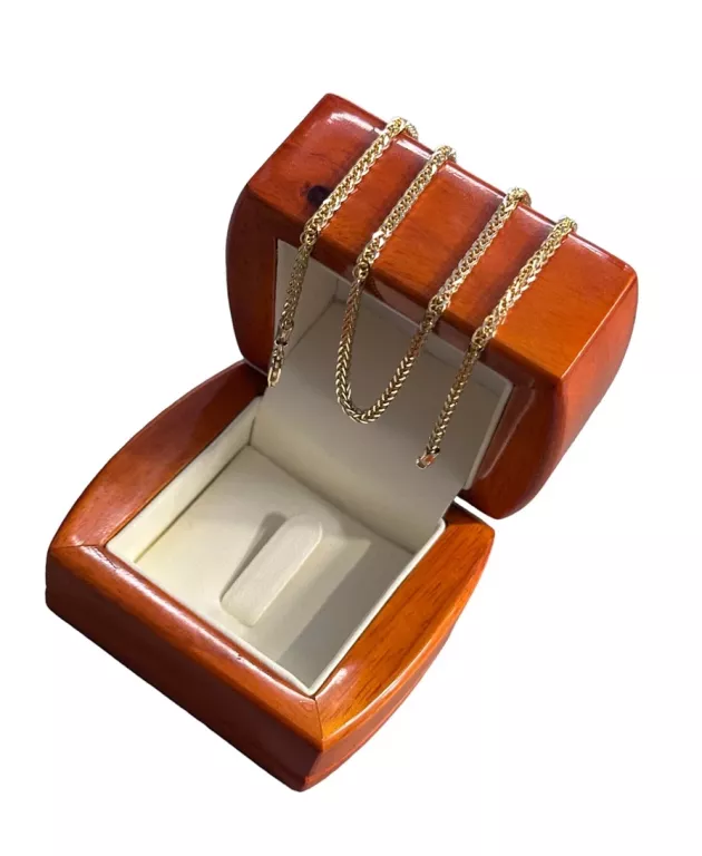 piekny-zloty-lancuszek-rodzaj-wyrob-jubilerski