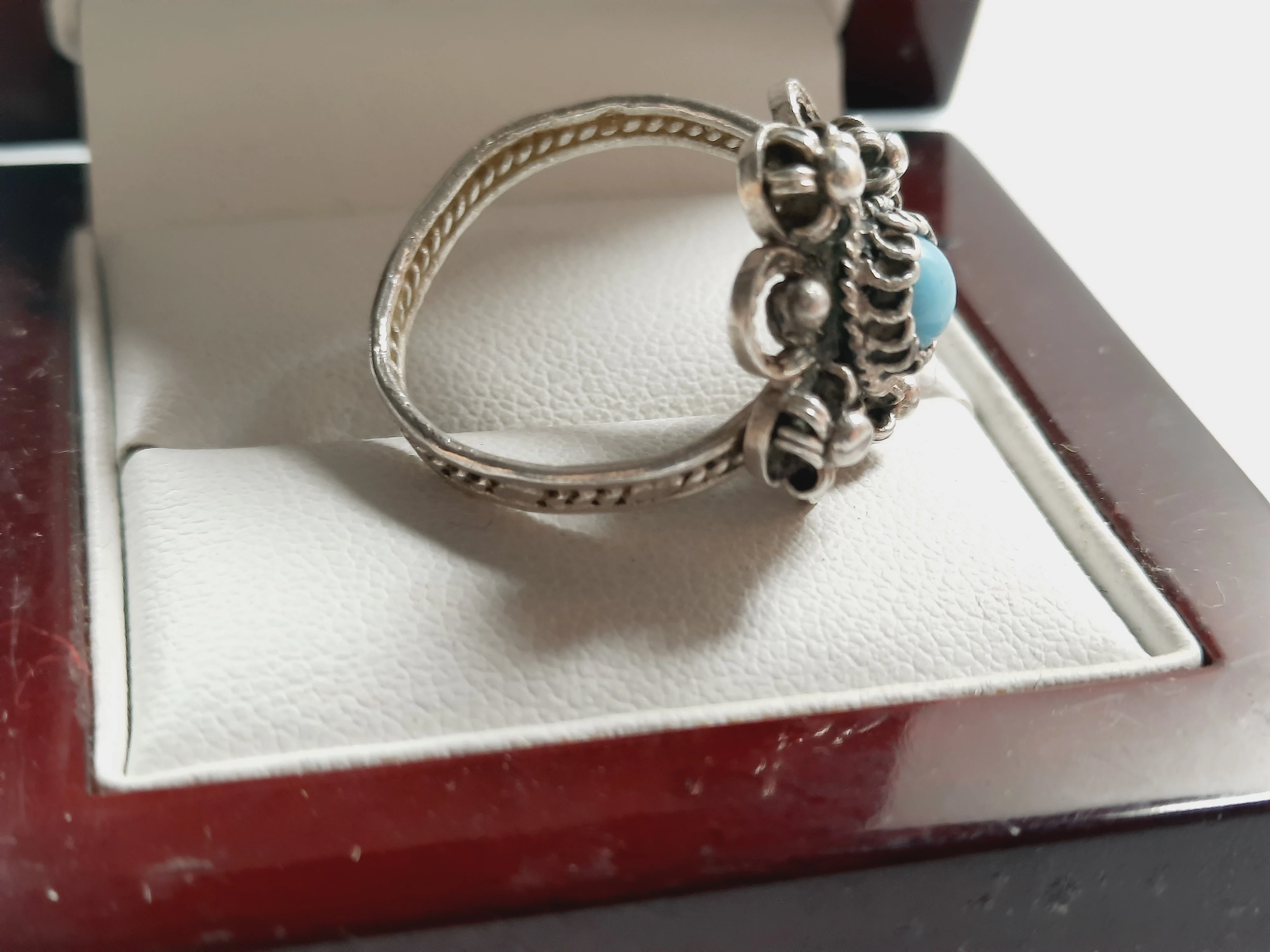 srebrny-stary-pierscionek-pr800-w390-kolor-dominujacy-srebrny