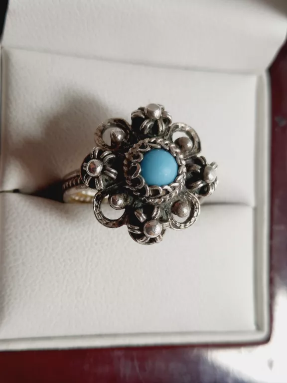 srebrny-stary-pierscionek-pr800-w390-stan-uzywany