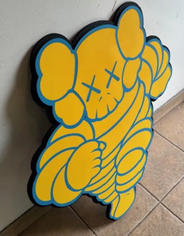 OBRAZ KAWS ŹÓŁTY
