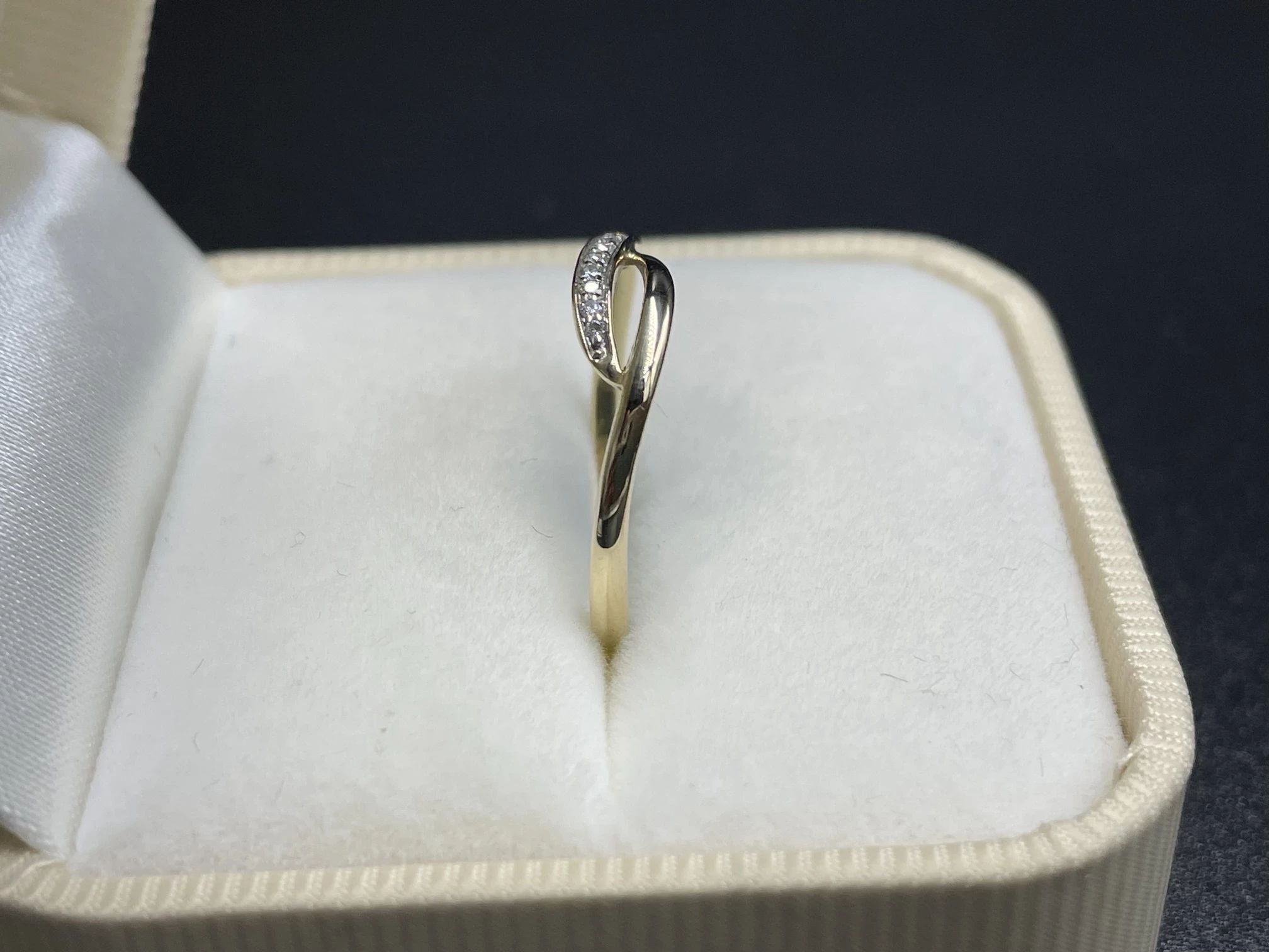 pierscionek-zloto-14k-11-brylantow-rodzaj-klasyczne