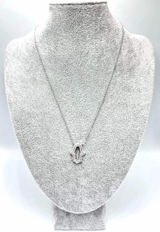 ZACHWYCAJĄCY SREBRNY ŁAŃCUSZEK Z MOTYWEM HAMSY 925 4,5G