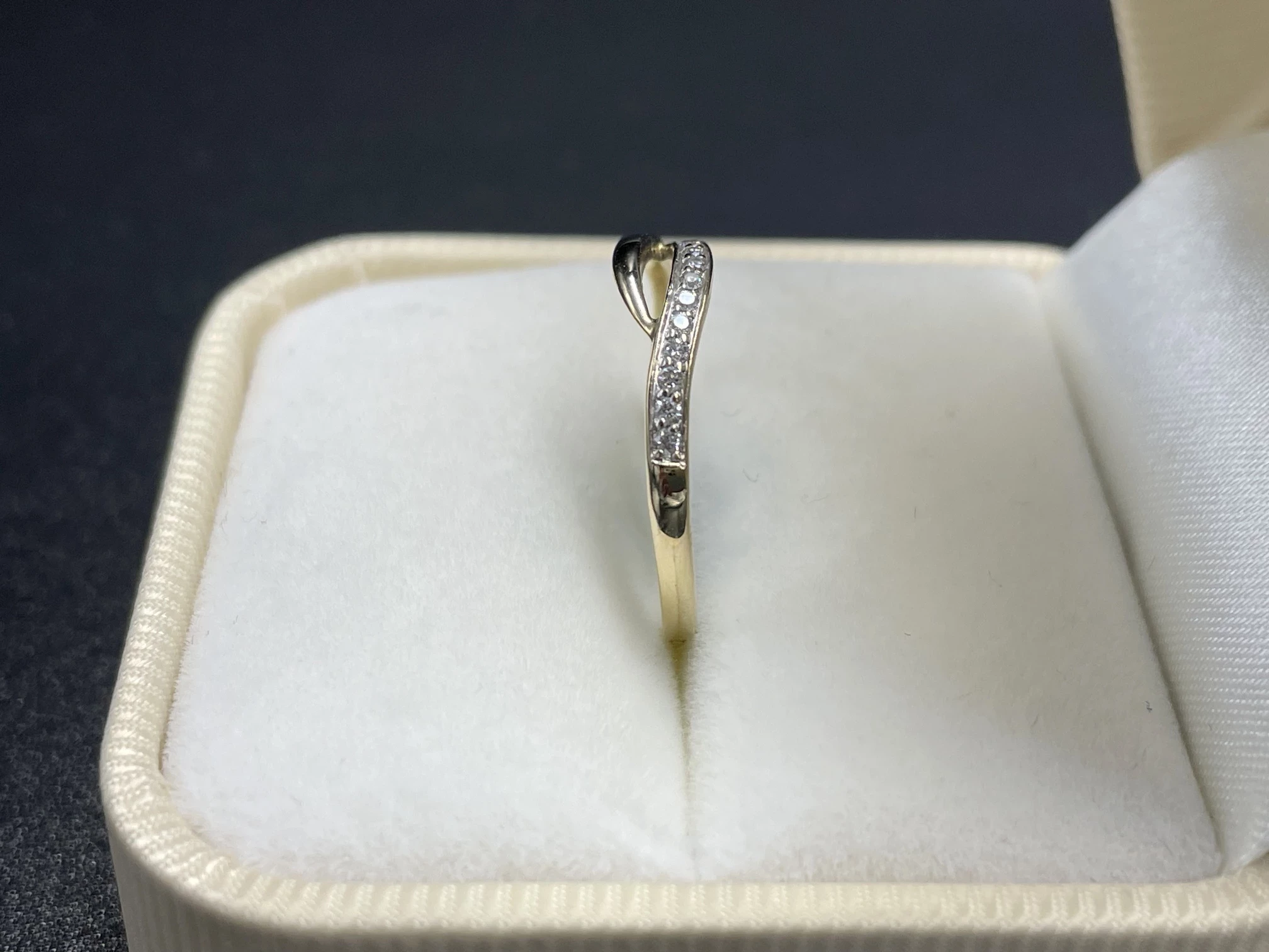 pierscionek-zloto-14k-11-brylantow-material-zloto