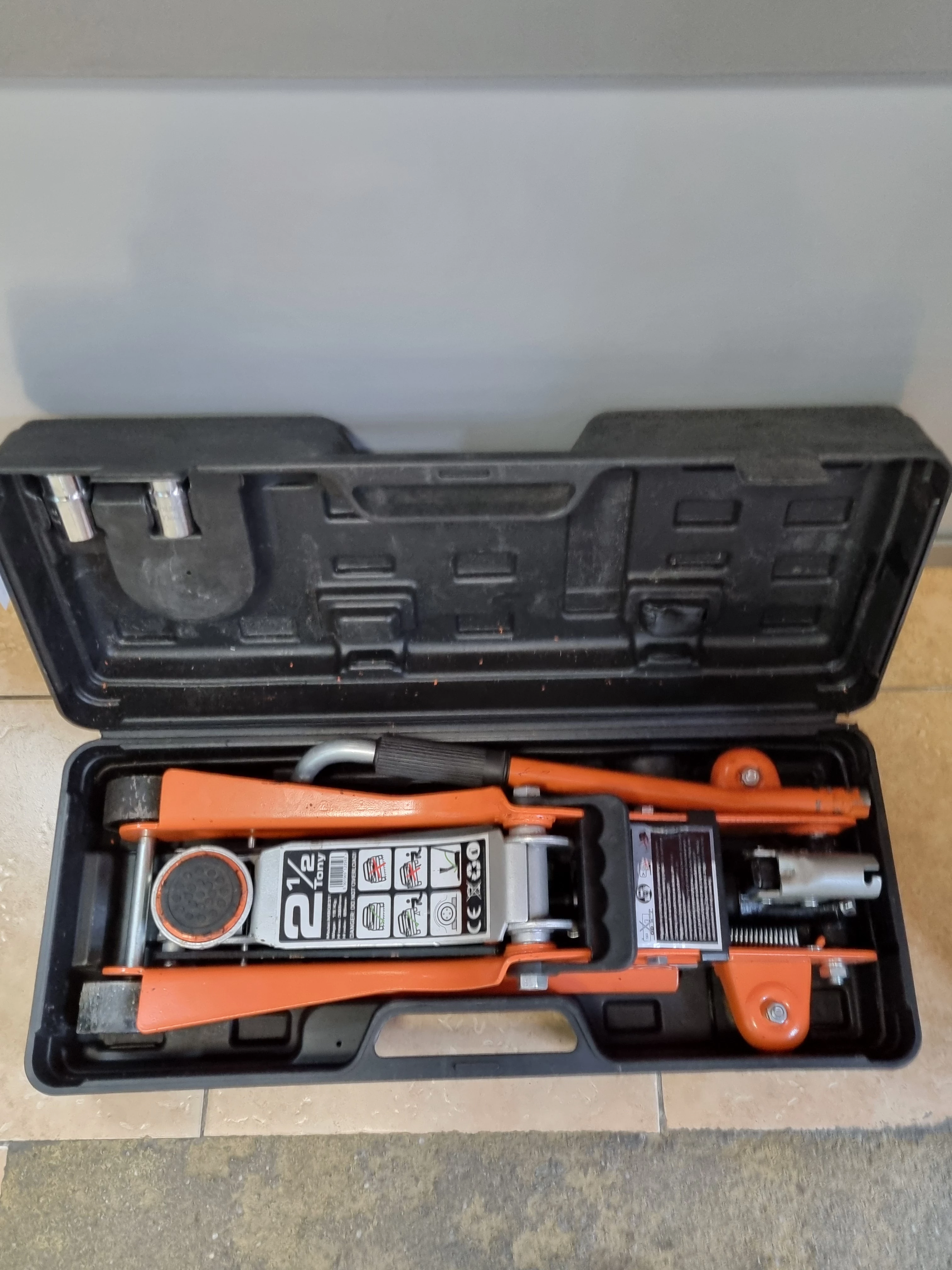 podnosnik-niskoprofilowy-bjc-m80231-walizka-stan-uzywany