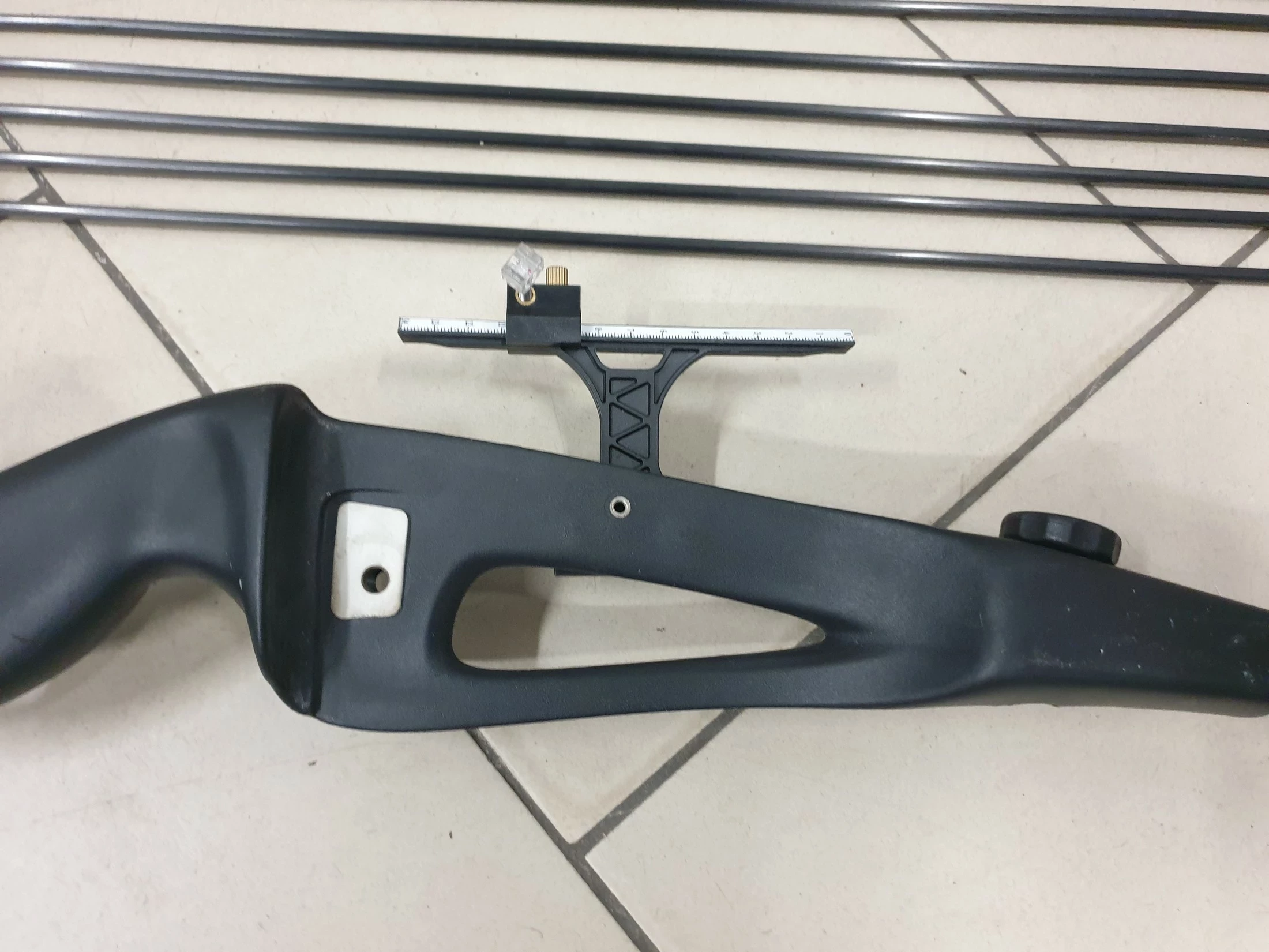 luk-oxylane-intech-2-strzaly-stan-uzywany