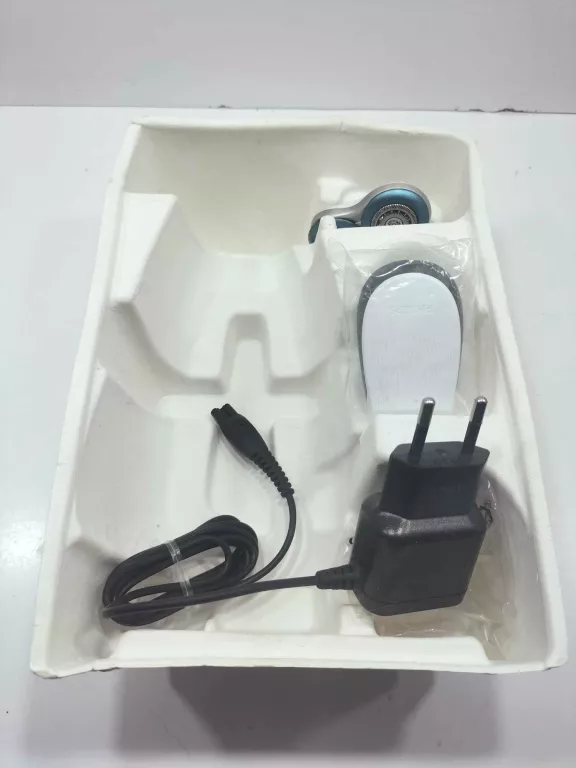 GOLARKA PHILIPS S7310 SERIES 7000 + TRYMER