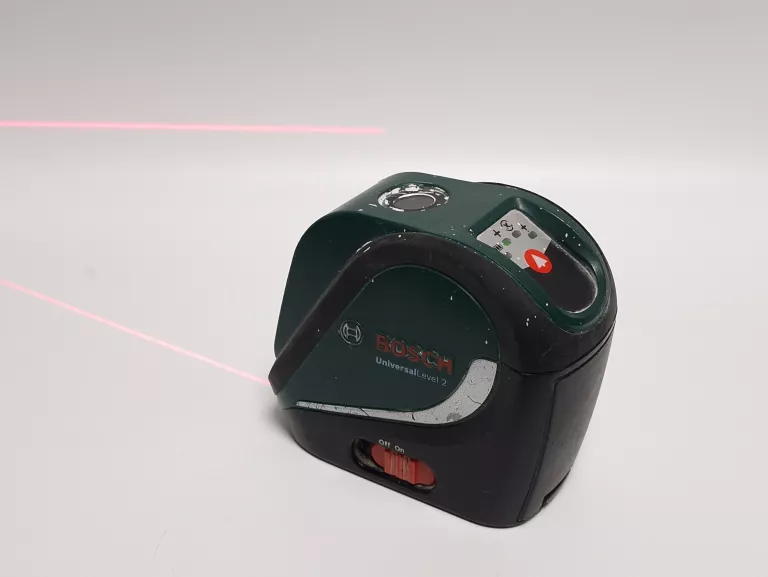 LASER KRZYŻOWY BOSCH UNIVERSAL LEVEL 2 + STATYW