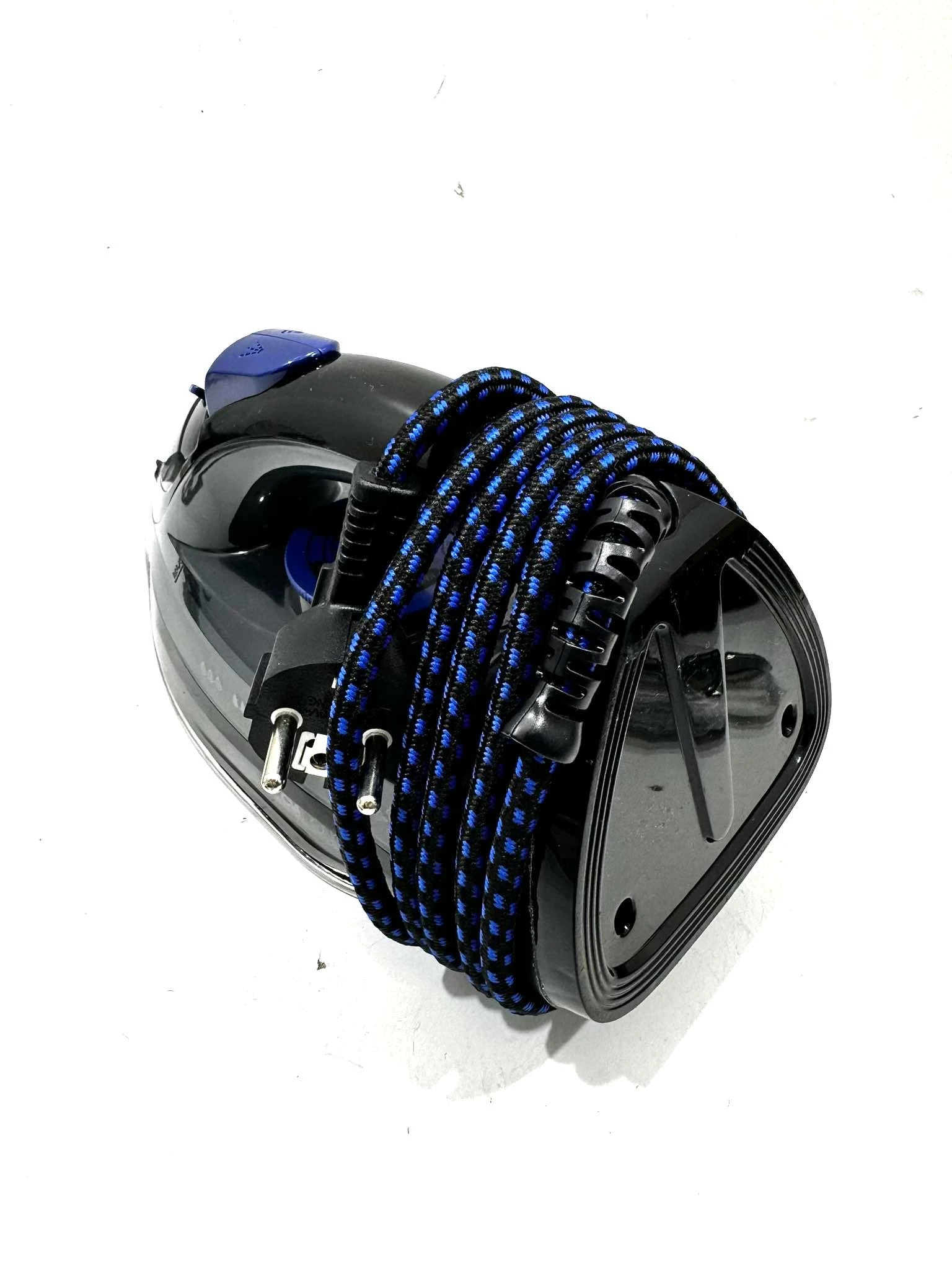 zelazko-clatronic-d-47906-1800w-kolor-dominujacy-czarny