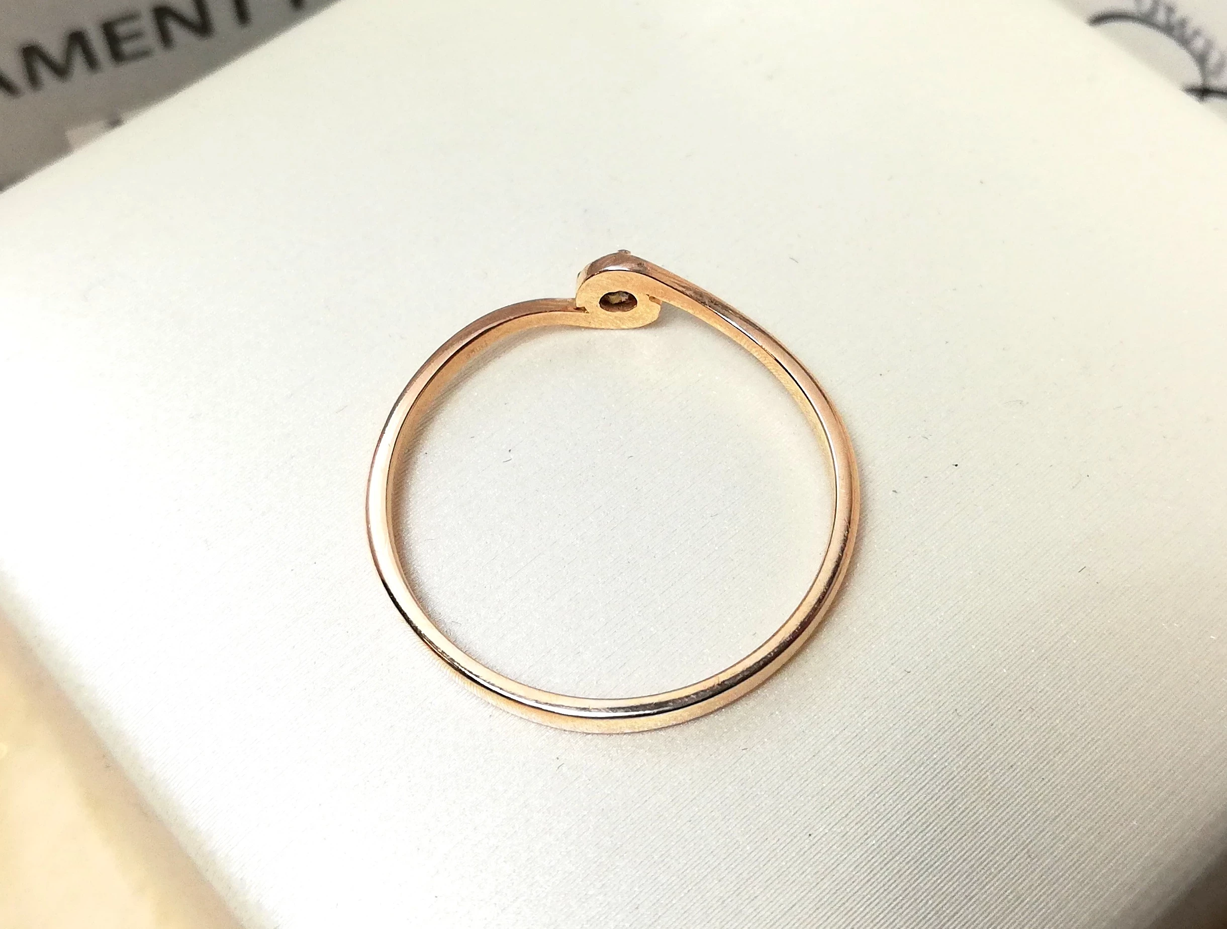 zloty-pierscionek-zreczynowy-z-brylantem-128g-585-r17-kamien-17088-128