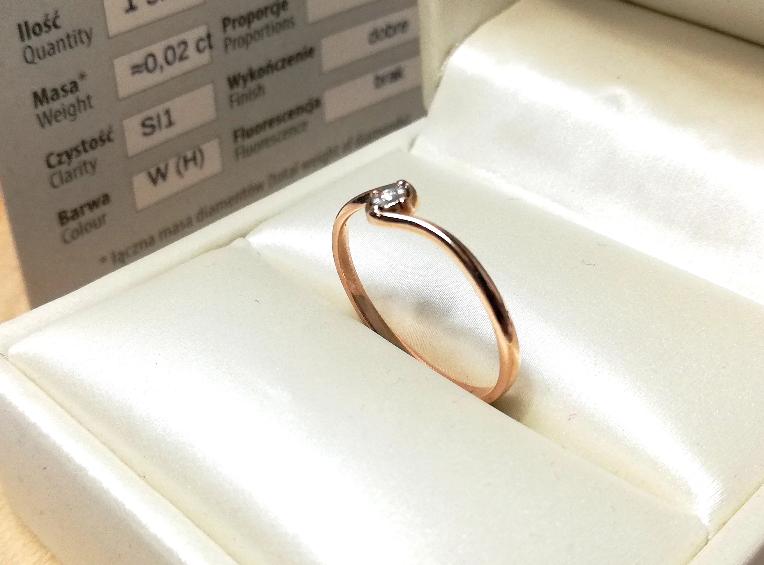 zloty-pierscionek-zreczynowy-z-brylantem-128g-585-r17-ean-gtin-5903772003284