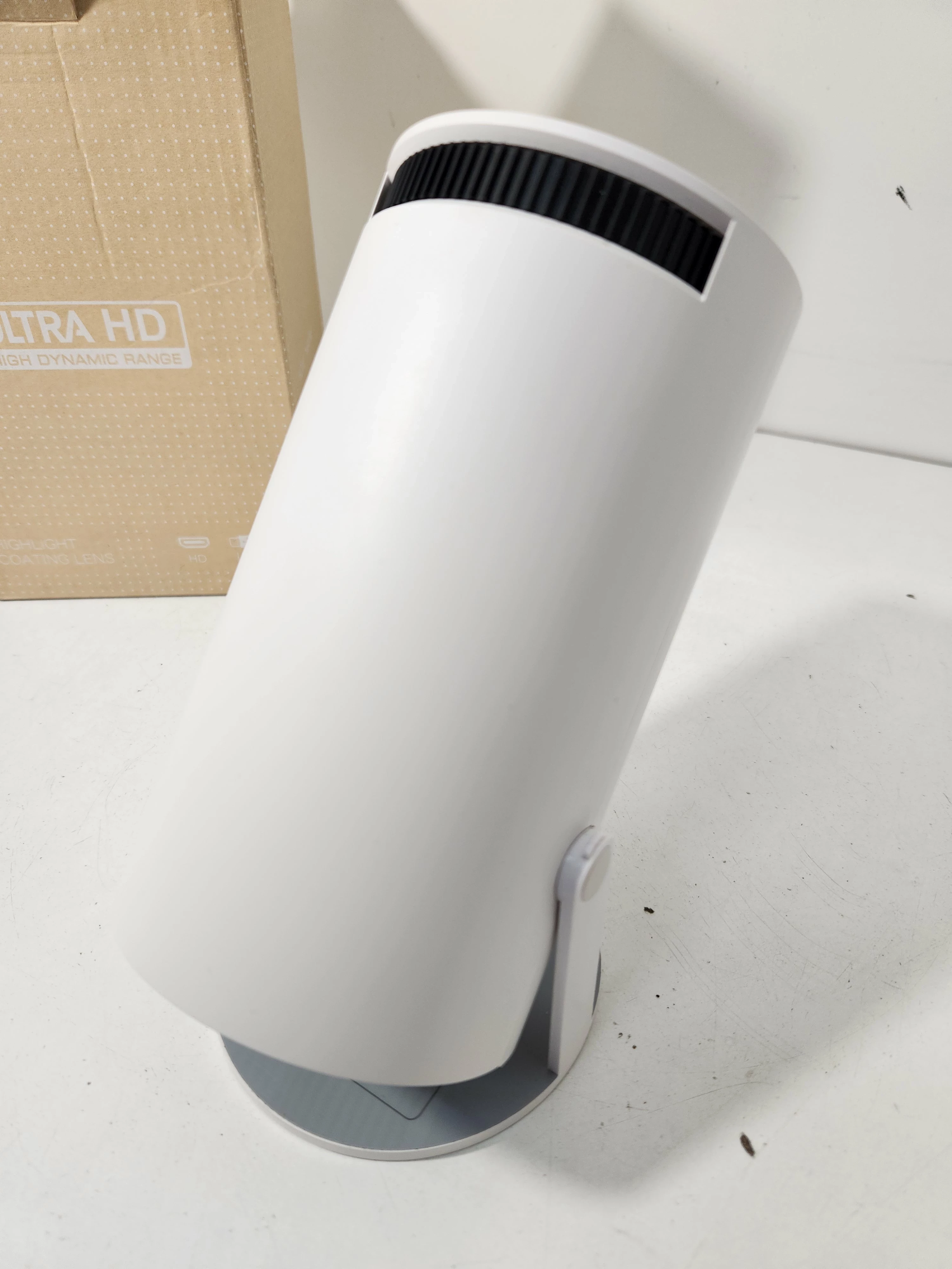 obrotowy-mini-projektor-rzutnik-full-hd-hy300-rozdzielczosc-podstawowa-px-1280-x-720