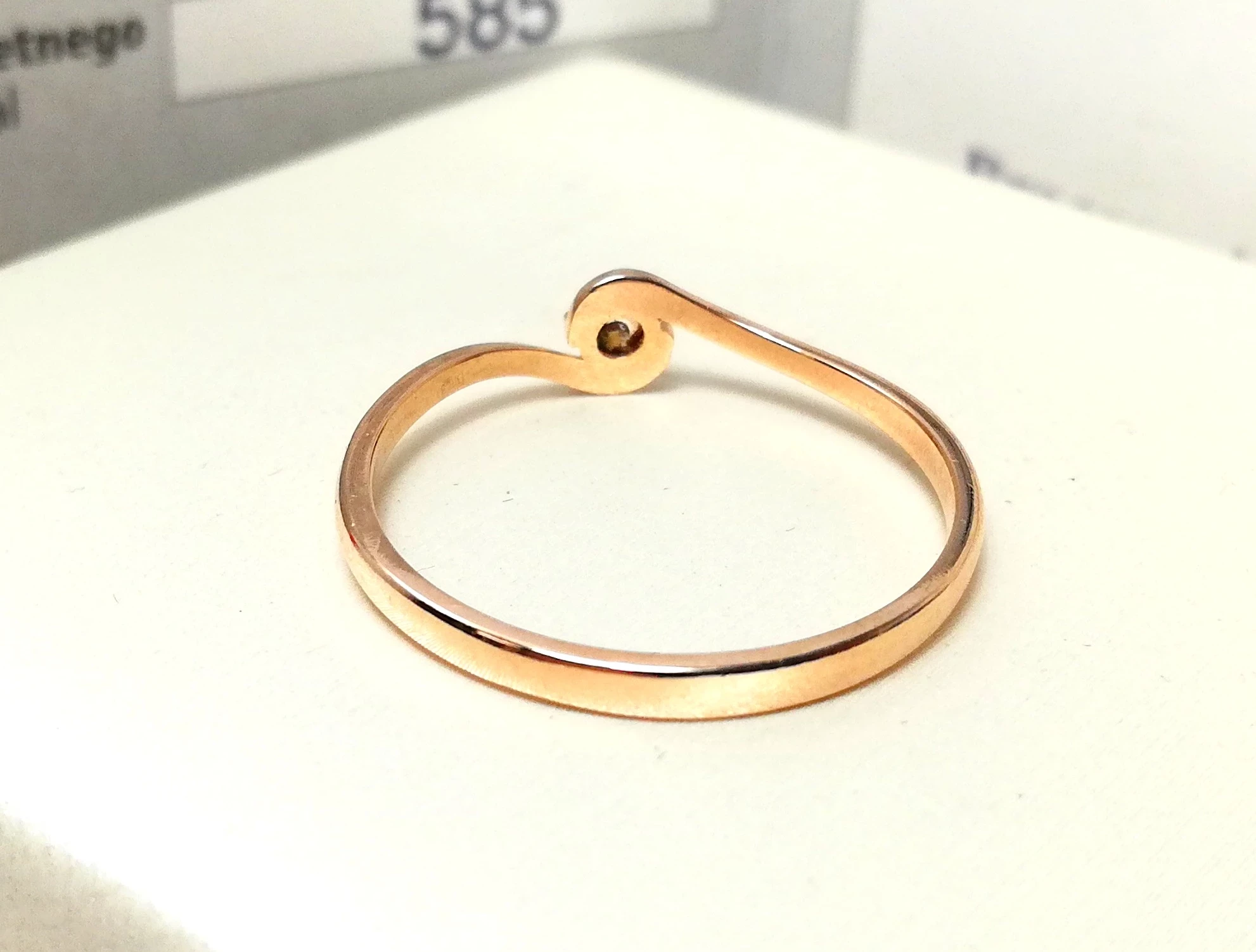 zloty-pierscionek-zreczynowy-z-brylantem-128g-585-r17-material-15835-2