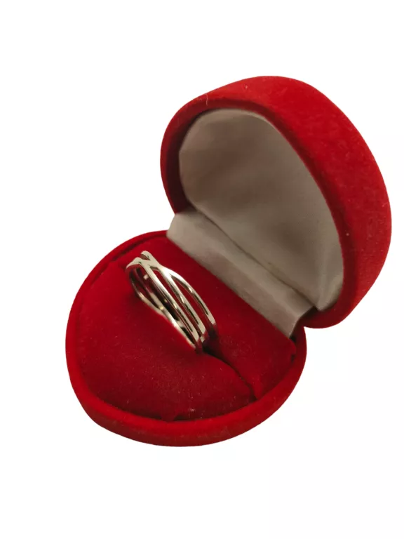 CIEKAWY SREBRNY PIERŚCIONEK  2,40G