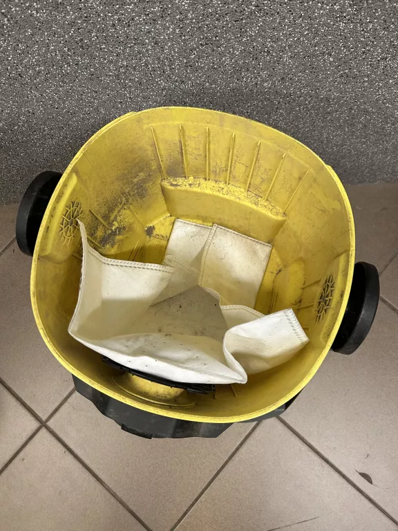 ODKURZACZ PRZEMYSŁOWY KARCHER WD 5 PUDEŁKO