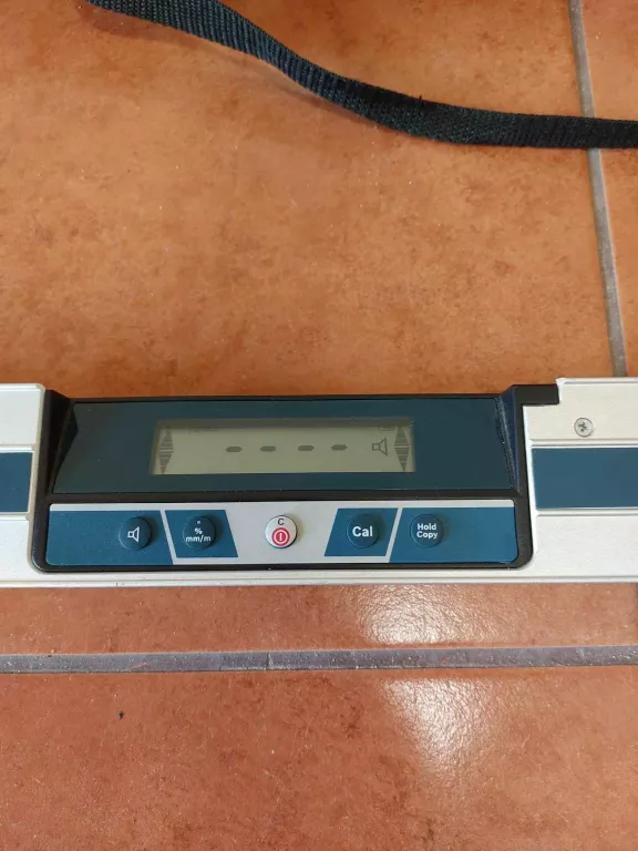 POZIOMICA CYFROWA BOSCH GIM 120