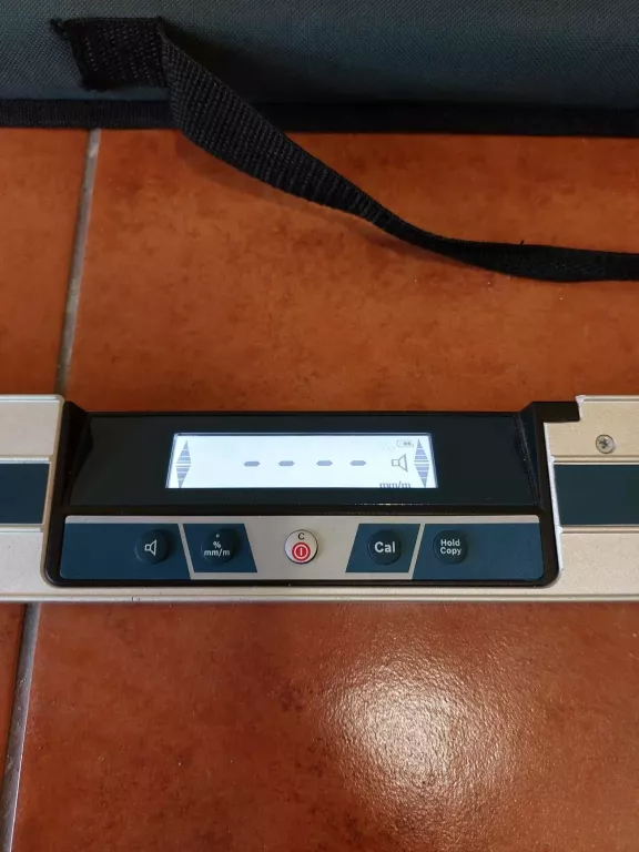POZIOMICA CYFROWA BOSCH GIM 120