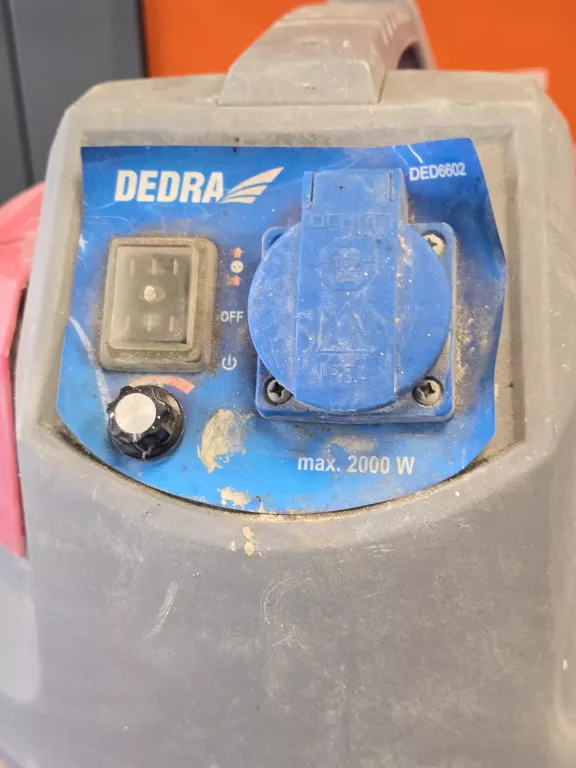 ODKURZACZ WARSZTATOWY Z FILTREM WODNYM DEDRA DED6602