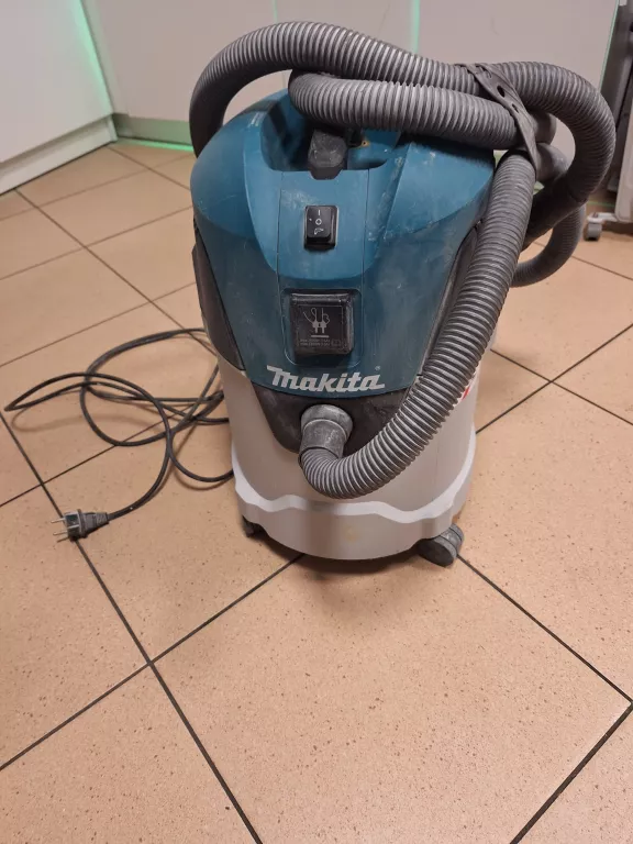 ODKURZACZ BUDOWLANY MAKITA VC2512L ORUROWANIE