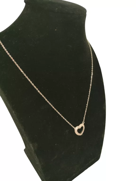 ŚLICZNA SREBRNA CELEBRYTKA SERDUSZKO 3,10G