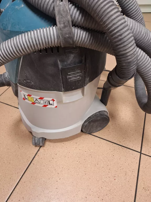 ODKURZACZ BUDOWLANY MAKITA VC2512L ORUROWANIE