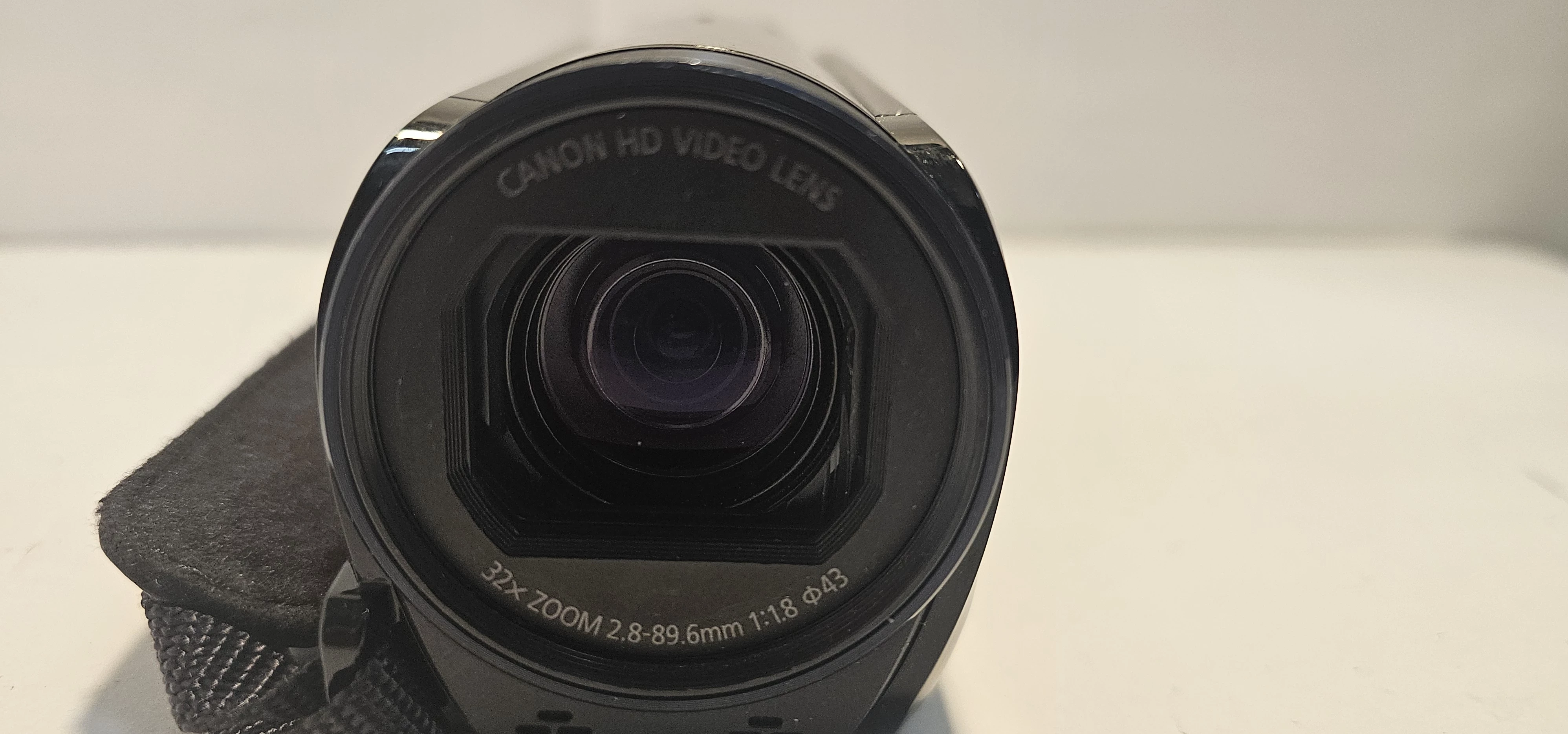 kamera-canon-legria-hf-r66-lad-nosnik-danych-sd