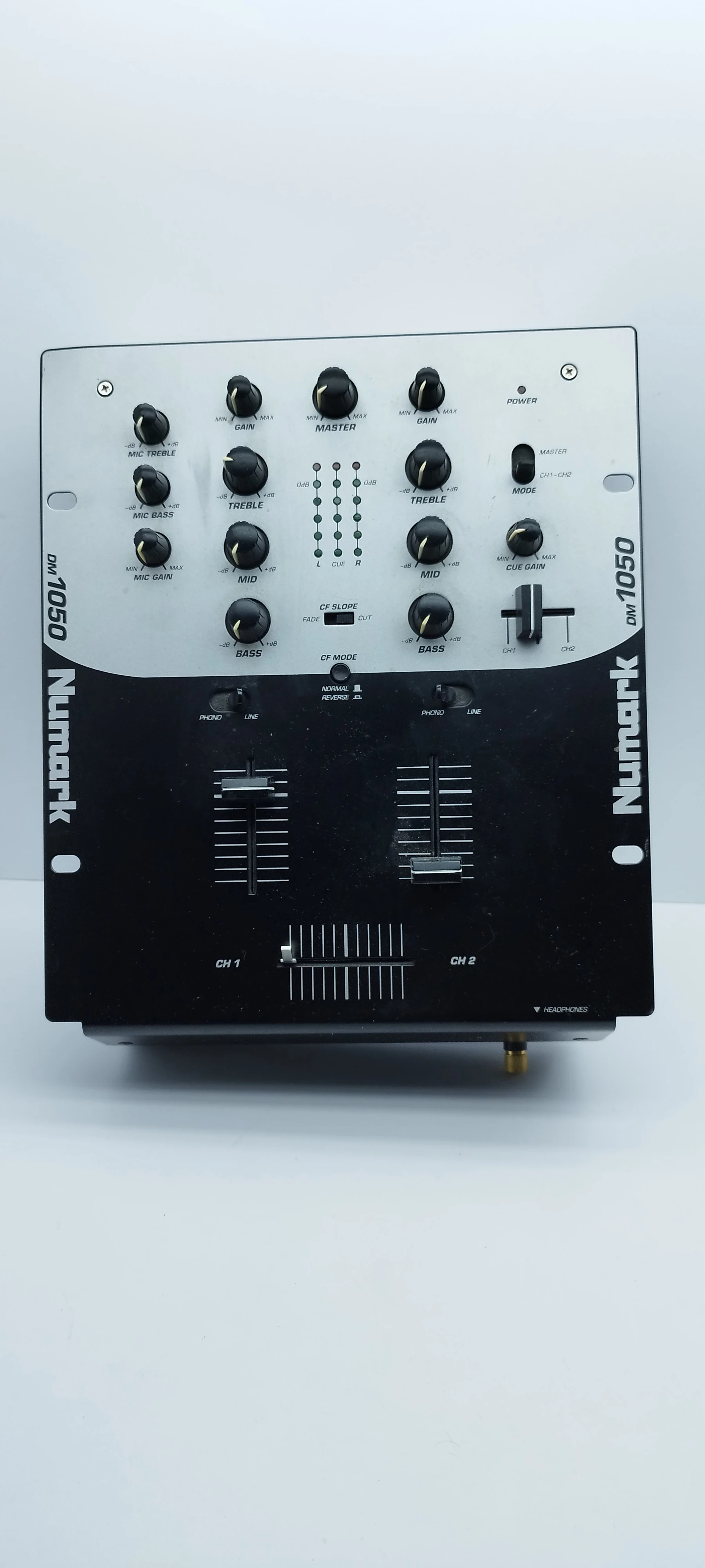 numark-dm-1050-mikser-dj-kod-producenta-dm1050