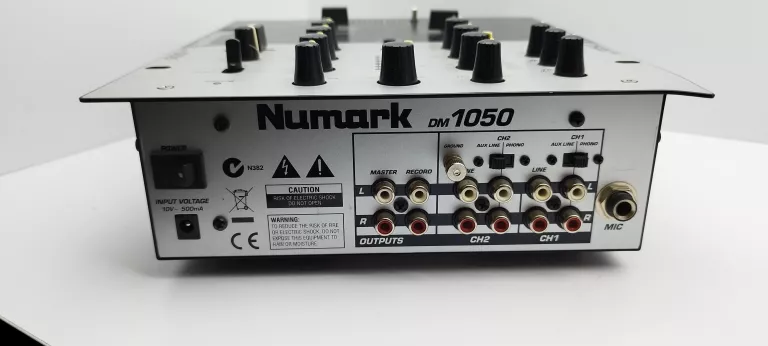 NUMARK DM 1050 MIKSER DJ