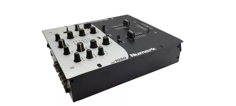 NUMARK DM 1050 MIKSER DJ