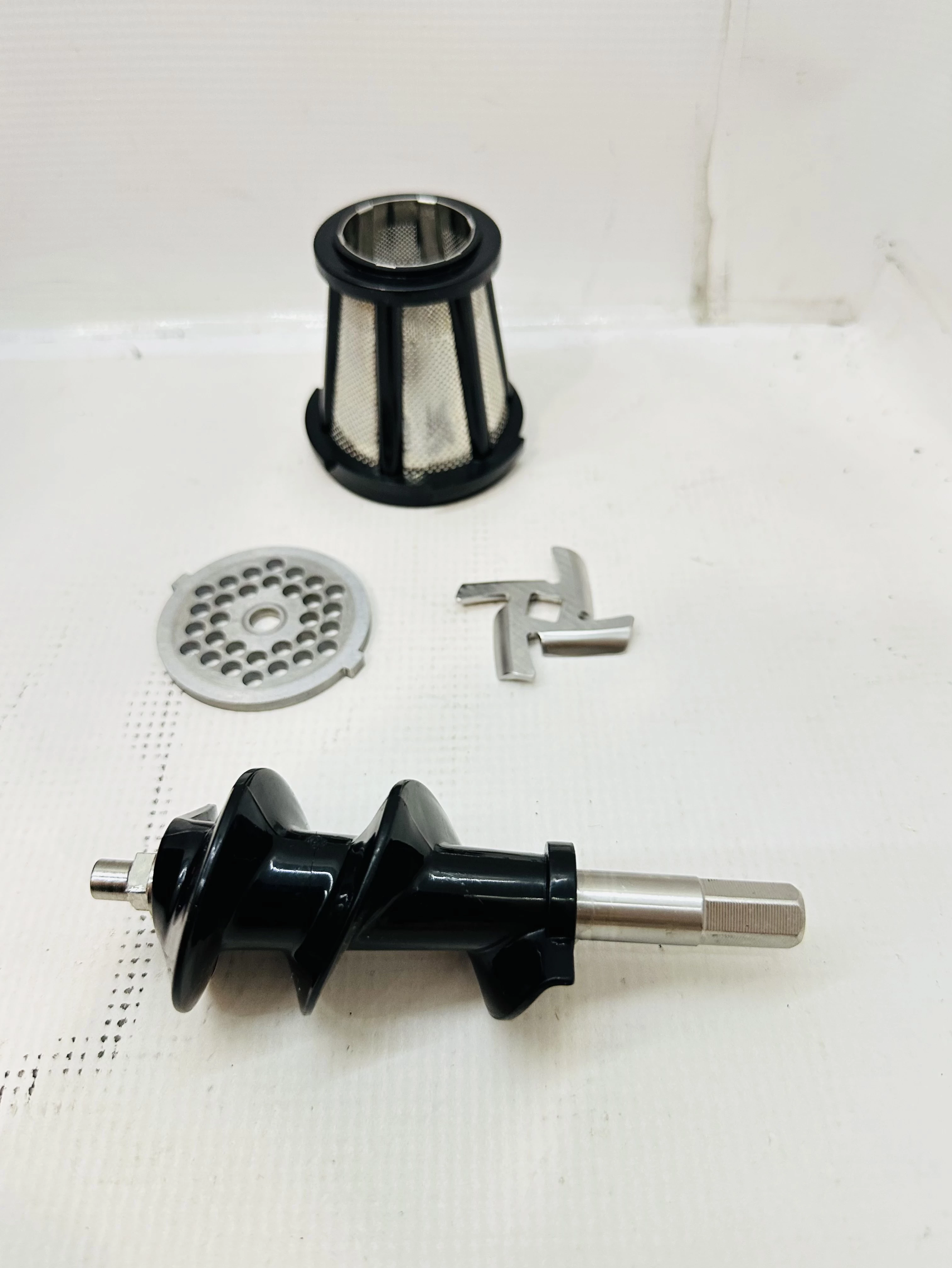 wyciskarka-philipiak-ph-1007-osprzet-opis-moc-150