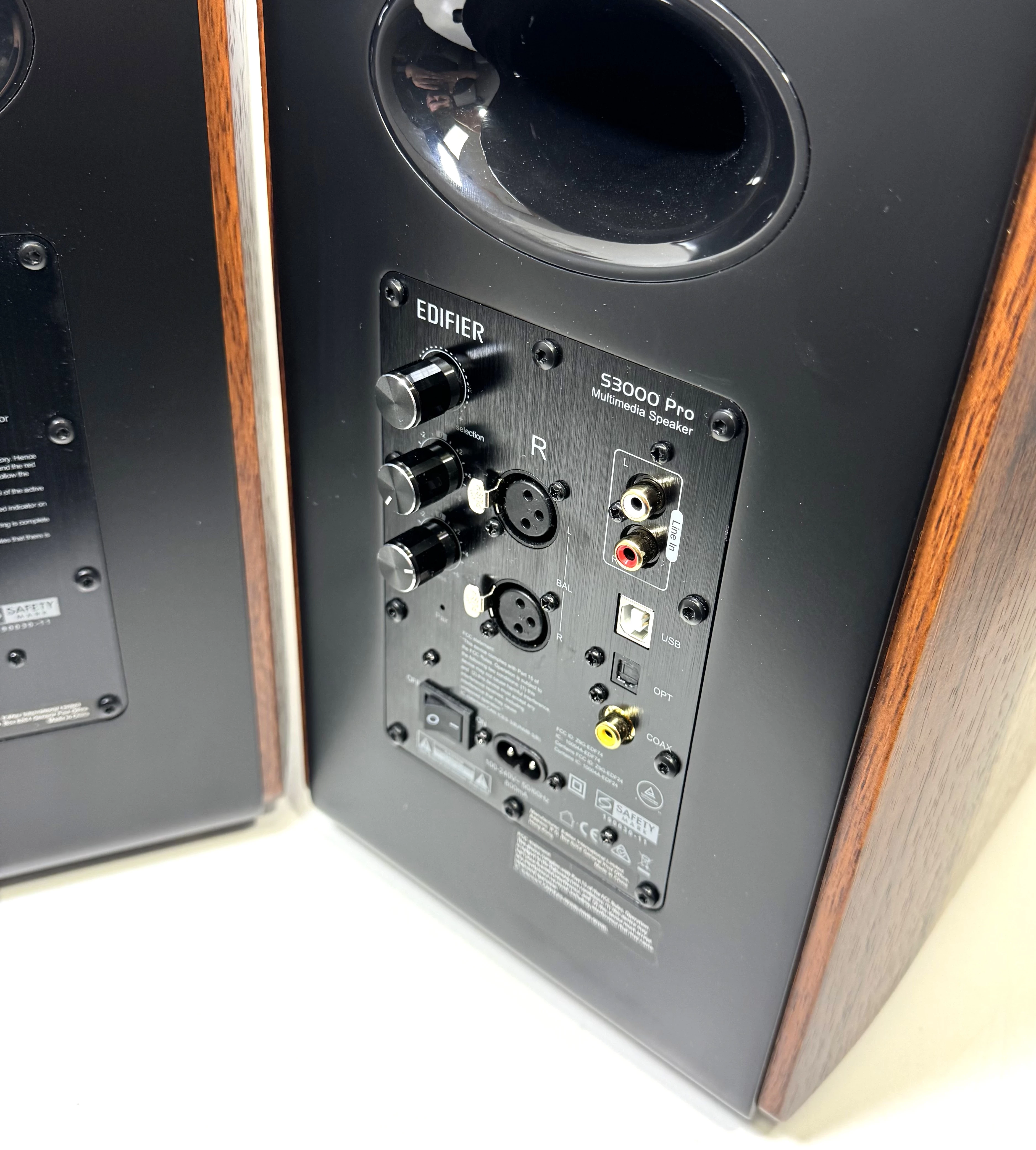 kolumny-glosnikowe-edifier-s3000-pro-marka-edifier