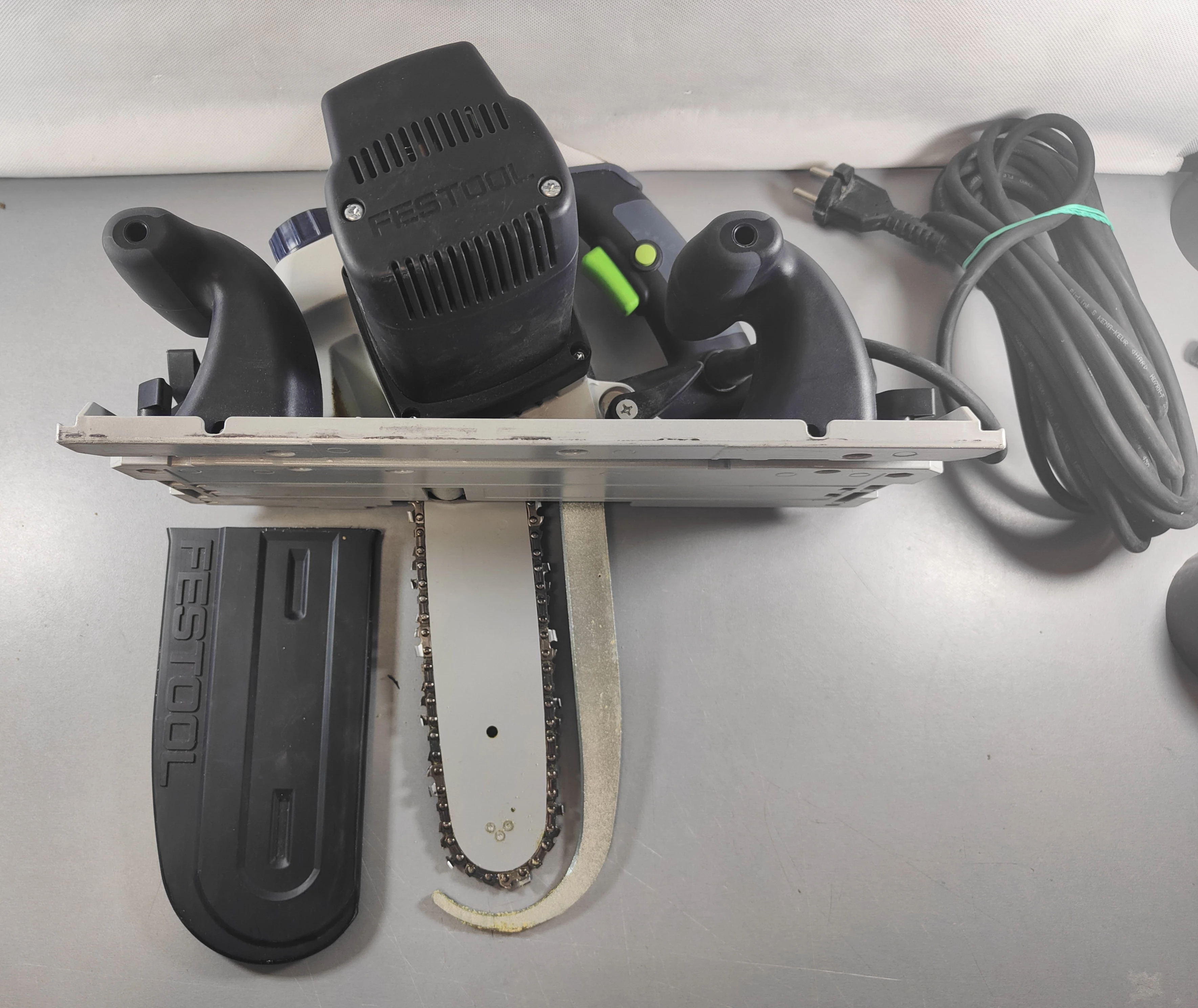 festool-pilarka-mieczowa-univers-ssu-200-eb-plus-marka-festool