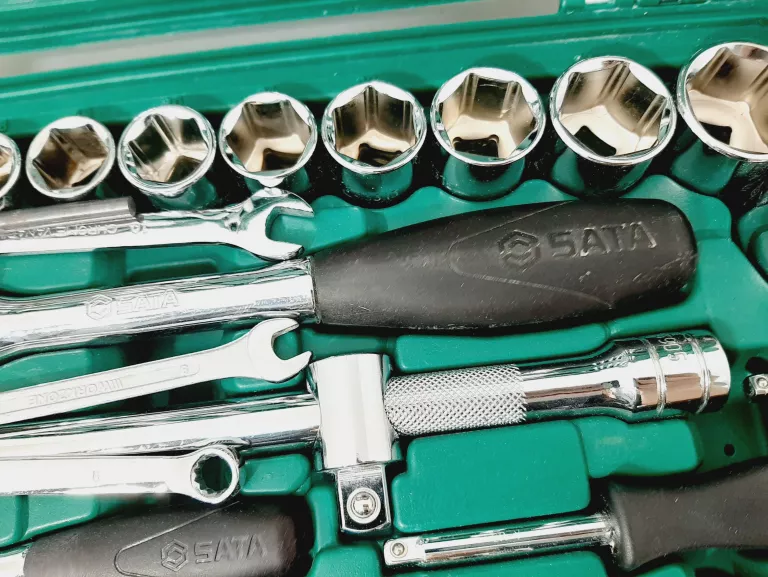 ZESTAW KLUCZY NASADOWYCH SATA 09013
