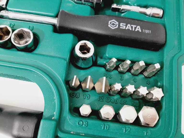 ZESTAW KLUCZY NASADOWYCH SATA 09013